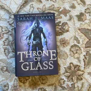 Hardcover Throne of Glass book by Sarah J. Maas. *Rare cover*